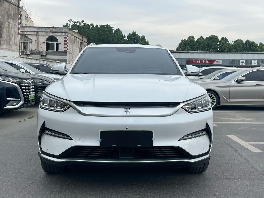 比亚迪新款宋今晚上市(比亚迪宋最新车型)