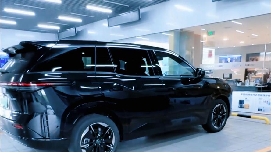 丰田全新suv约10万 丰田新款suv车型10万