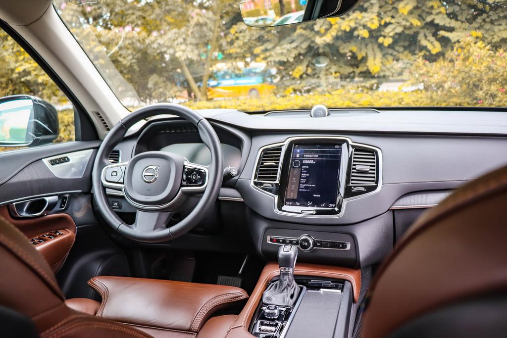 沃尔沃xc907座 沃尔沃xC907座B525款落地价这要39万5仟