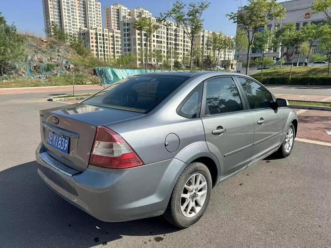 福克斯09款两厢/福克斯09款两厢18自动挡踩刹车时有气体感觉