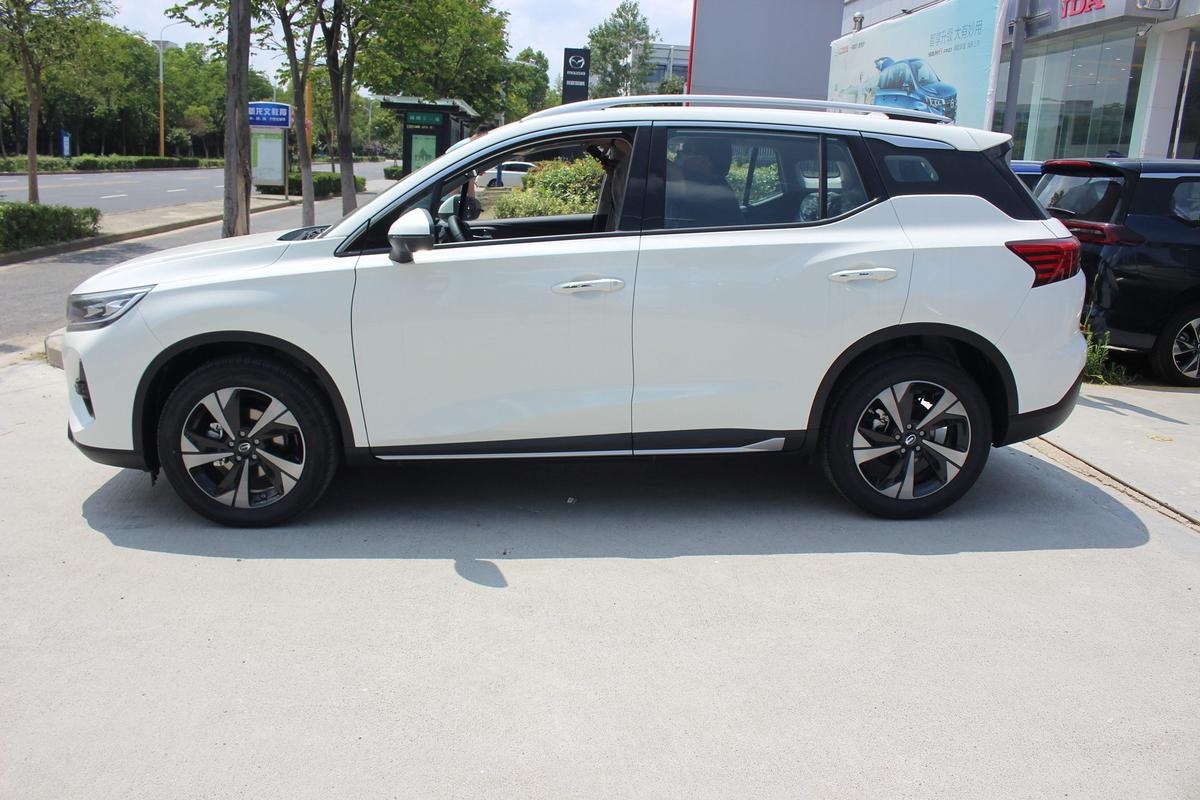 广汽传祺gs4轿跑 广汽传祺gs4 轿车