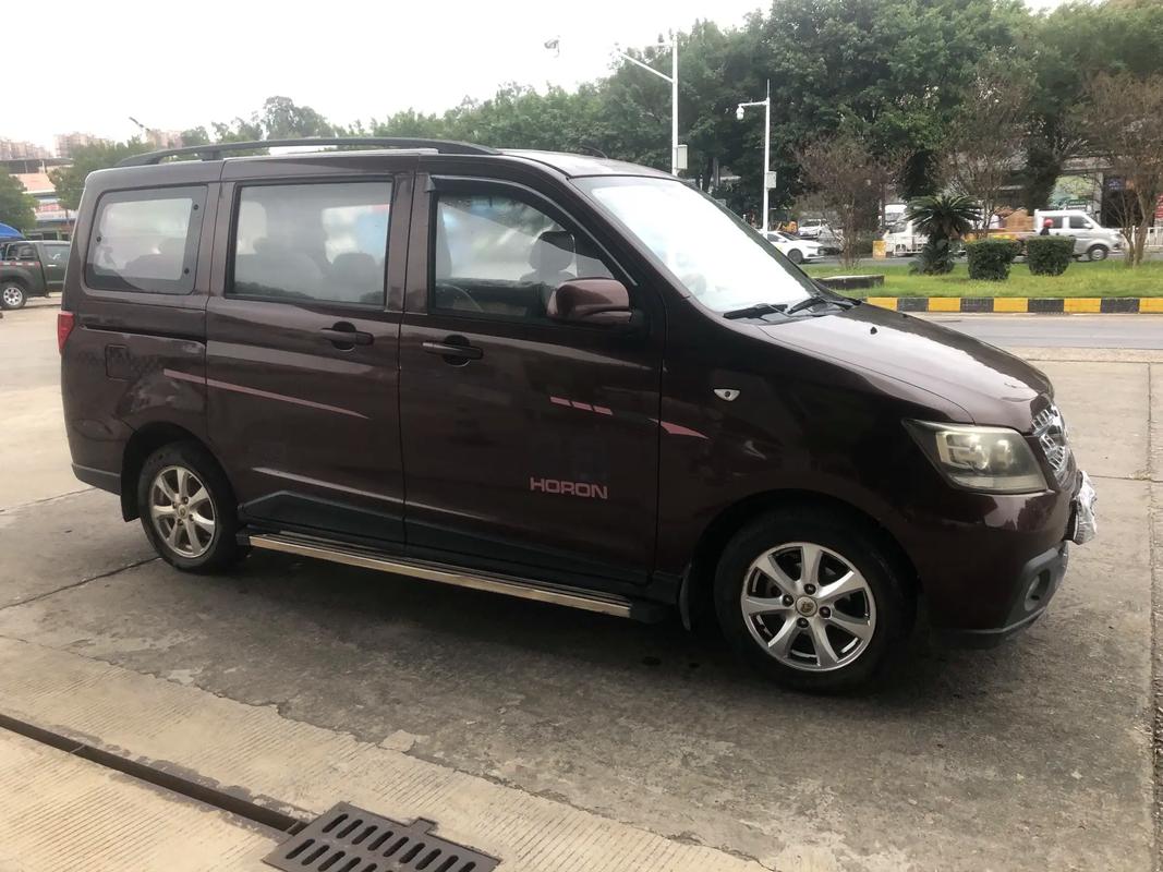 长安欧诺七座面包车图片,长安欧诺7座车高配价格