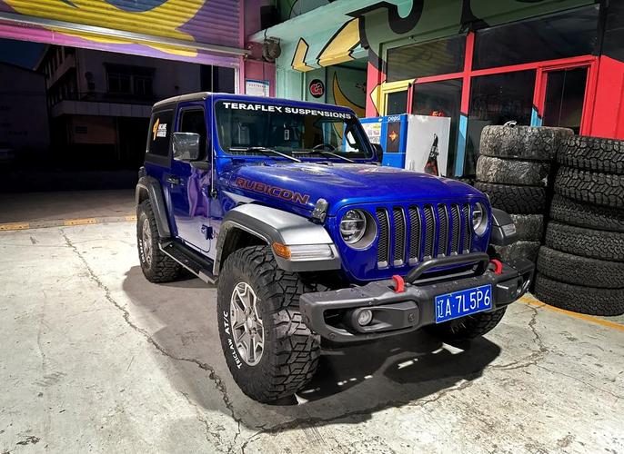 牧马人两门版图片(最新款牧马人两门版试驾视频)