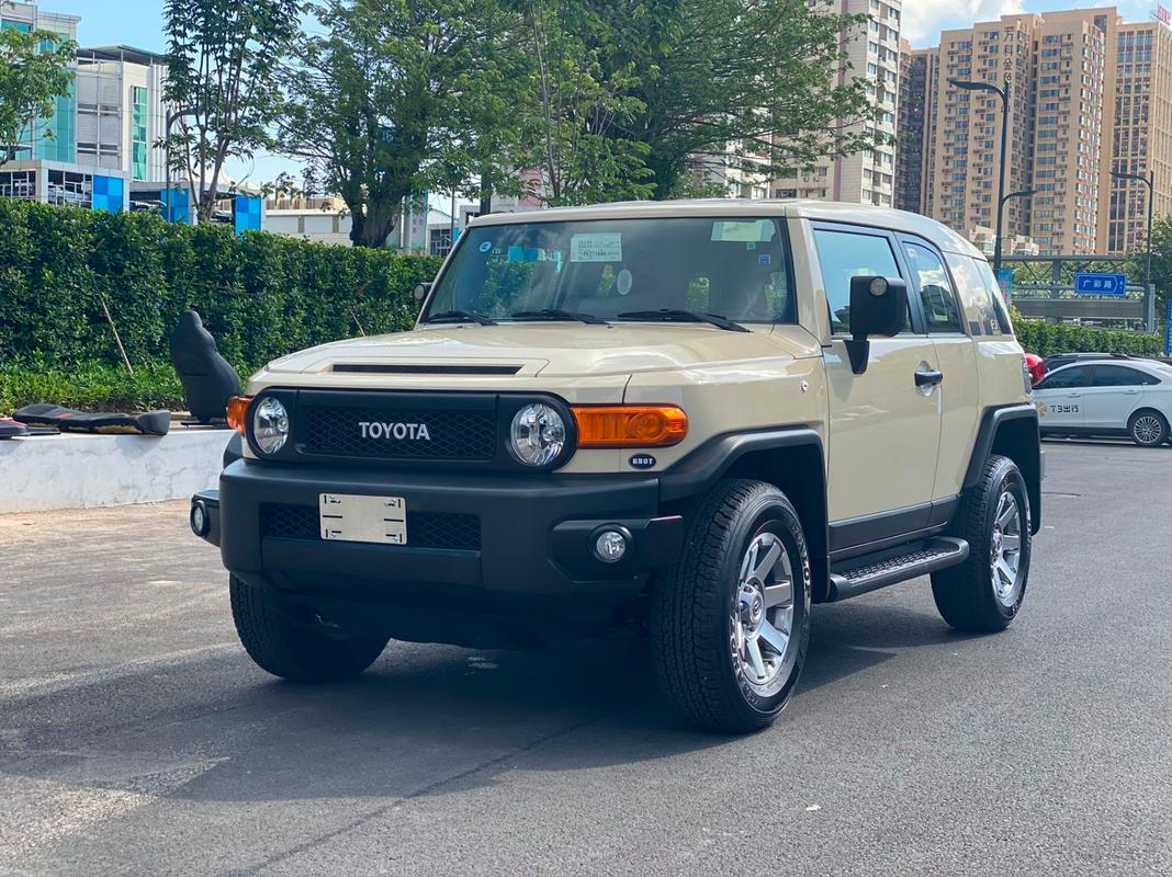 新款丰田fj酷路泽／新款丰田fj酷路泽国内有卖吗
