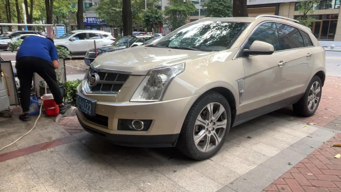 12年凯迪拉克srx多少钱(2012款凯迪拉克srx二手车价格)