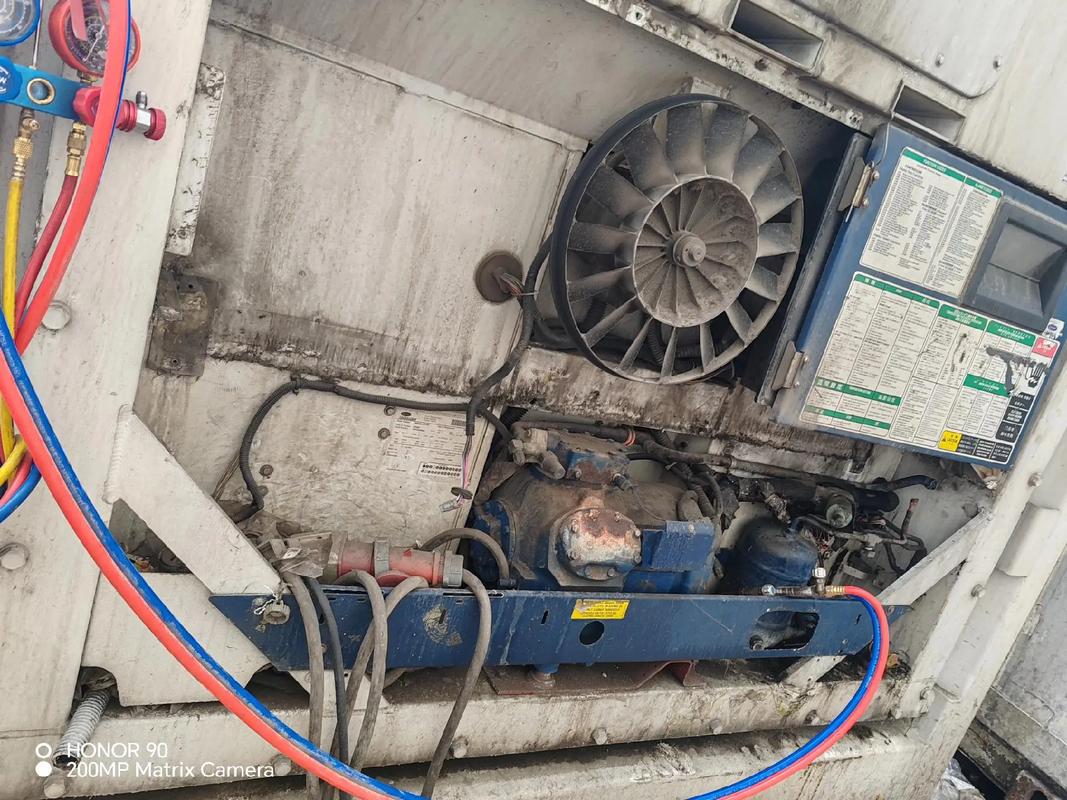 冷藏车箱子坏了哪里修／冷藏车大箱维修