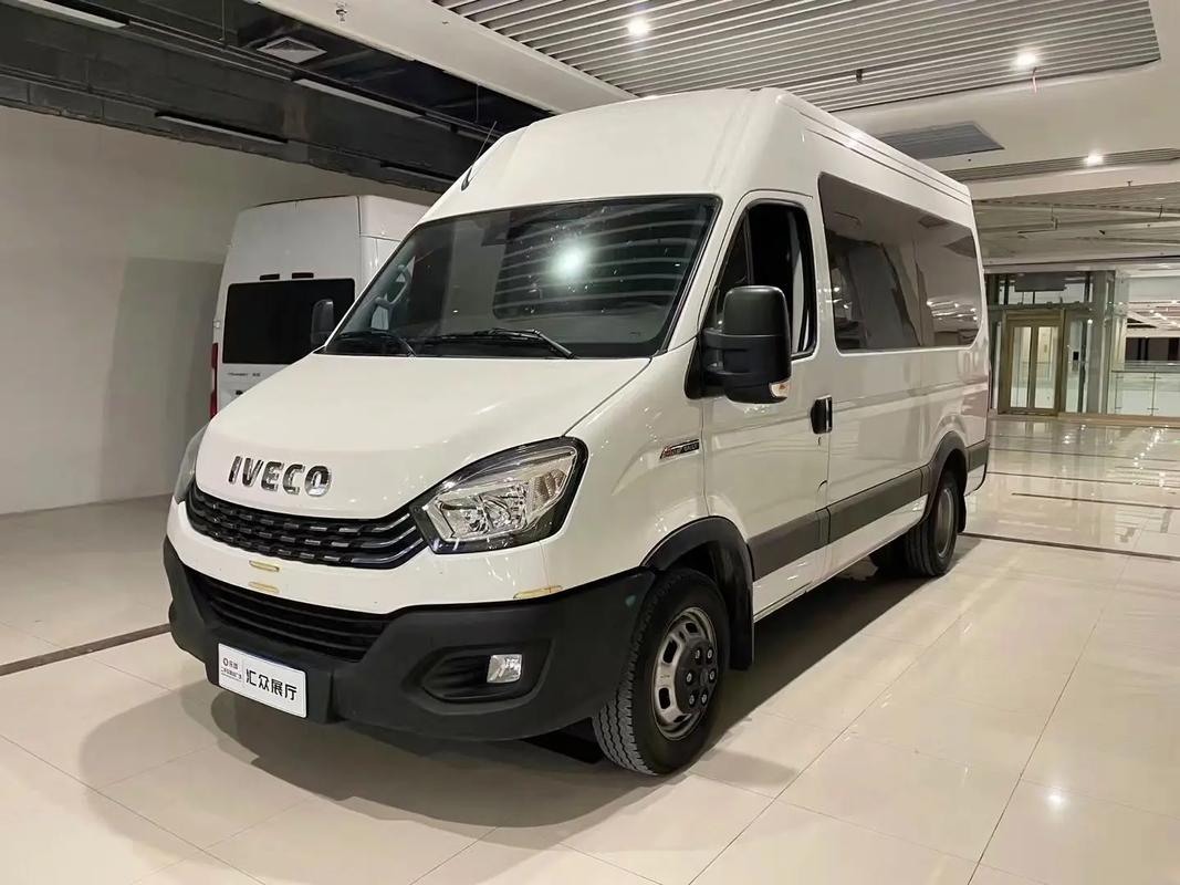 【依维柯9座,依维柯9座商务车】